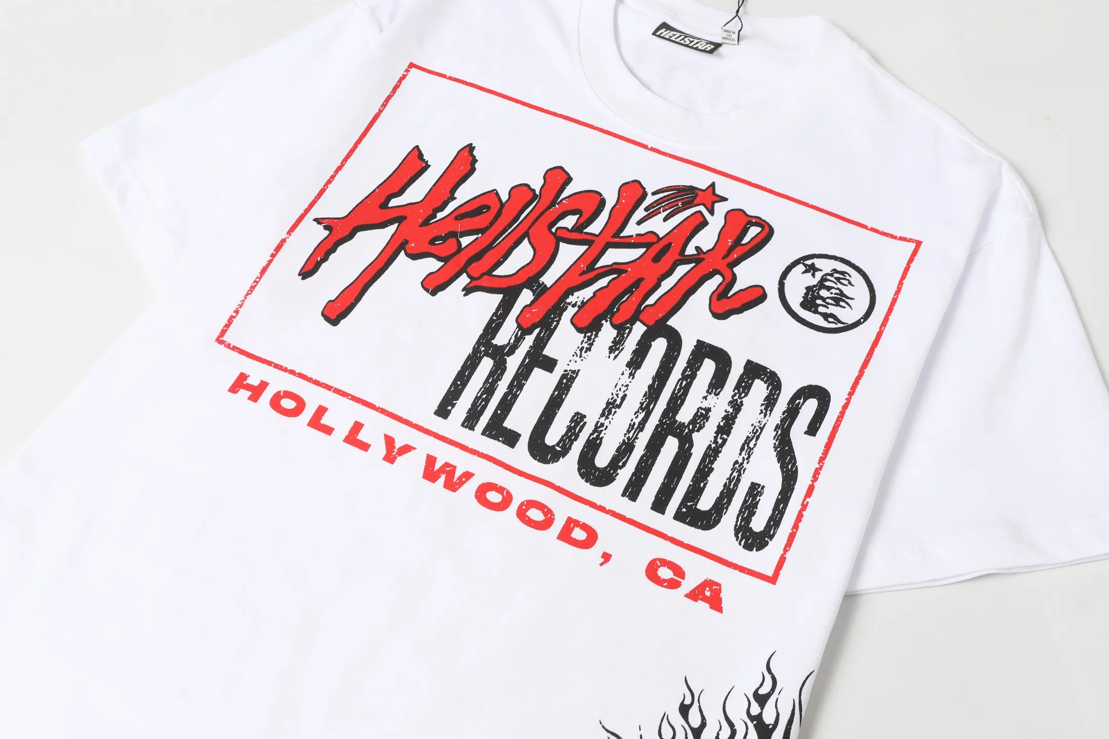 753#White/Black/ ｜ P54 In Stock Hellstar 、 T （fabric):32 240 Sizes（size）：S-M- L- X L （colour）：White、Black.